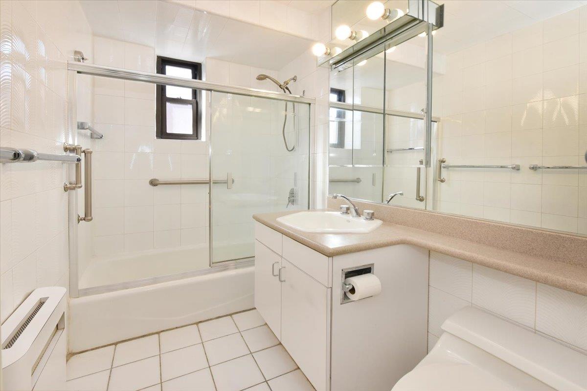 15 Hill Park Avenue #2-C, Great Neck, New York image 12