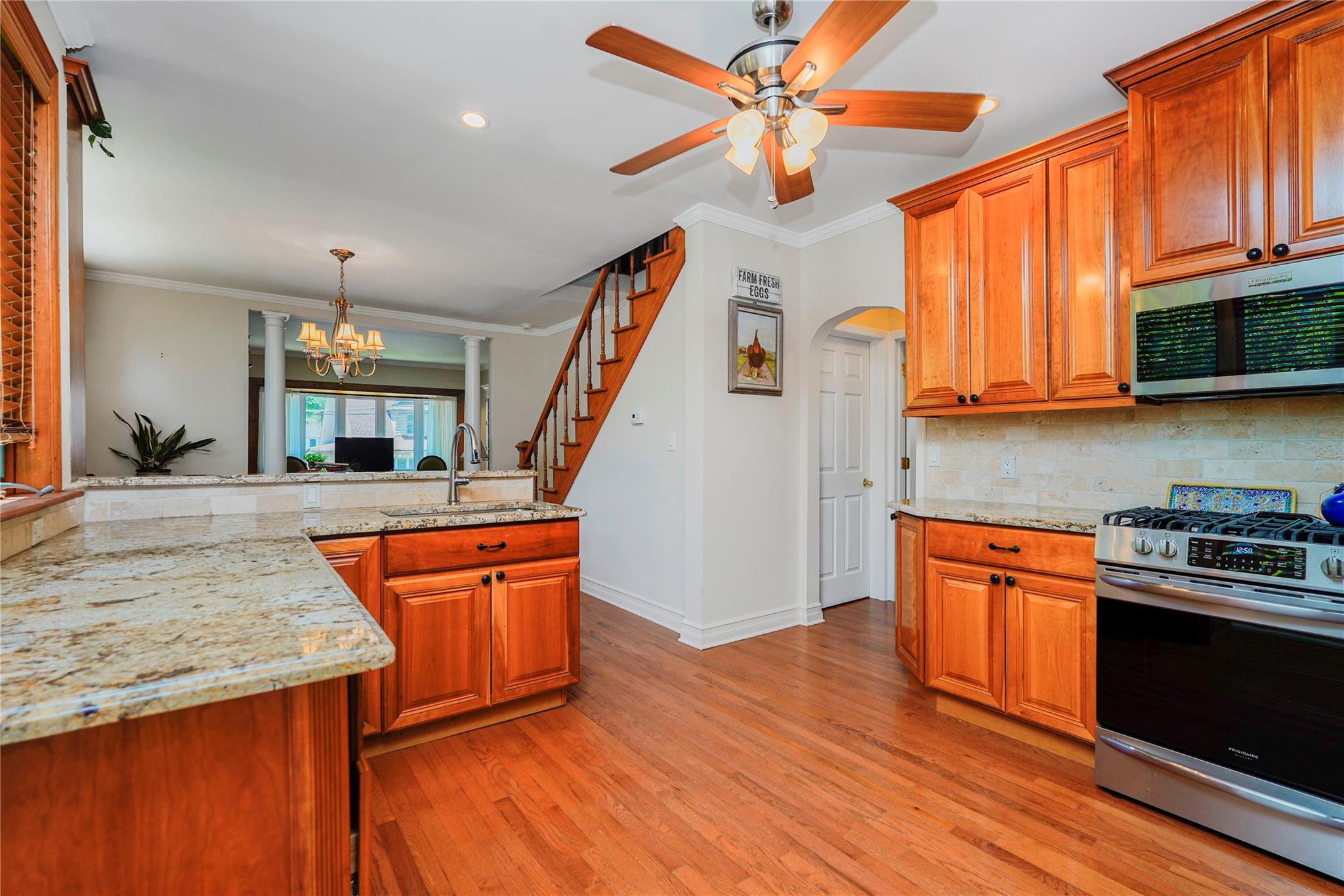 39 Summit Avenue, Staten Island, New York image 16