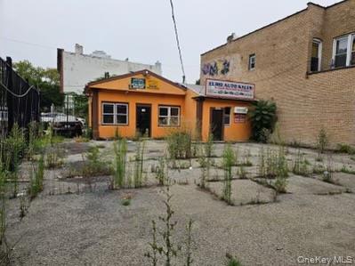 101-01 Jamaica Avenue