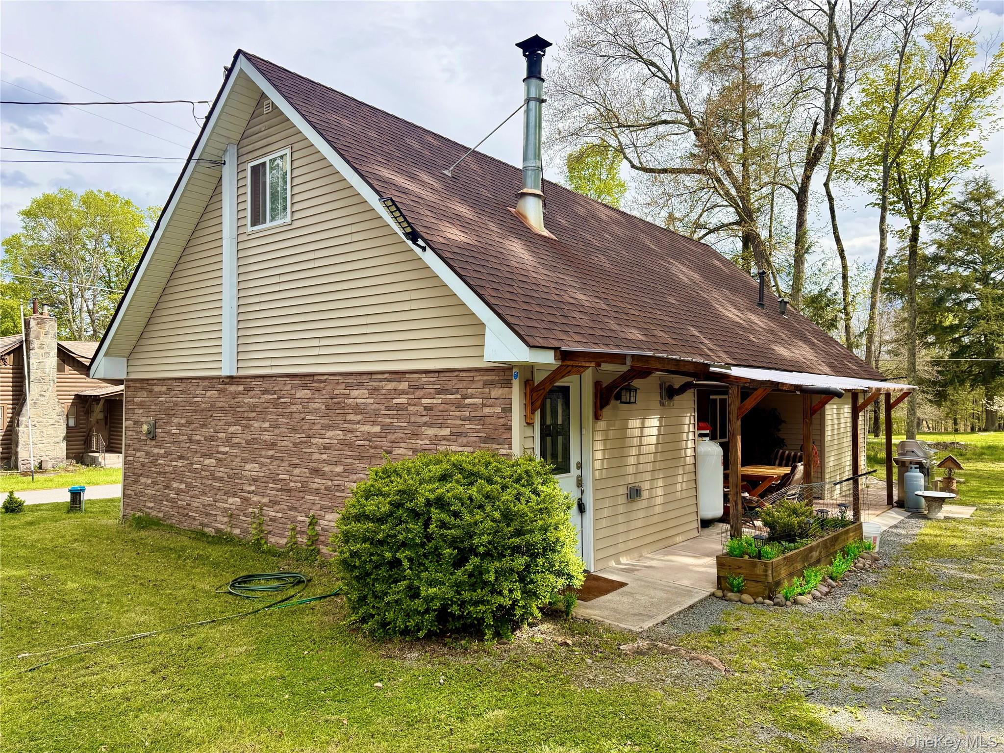 23 Woodland Way