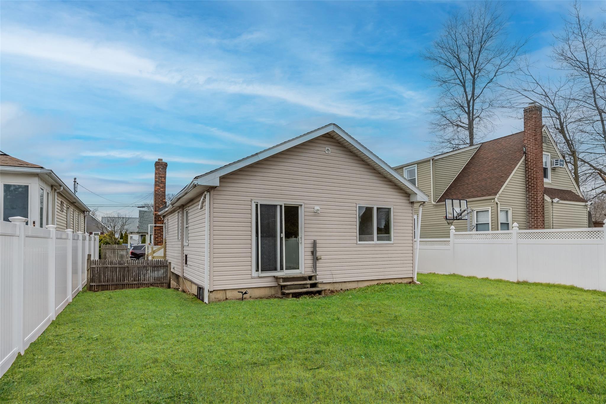 200 Landau Avenue, Elmont, New York image 7