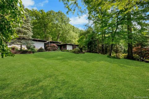 Tiny photo for 65 Holly Place, Briarcliff Manor, NY 10510 (MLS # 1001692)