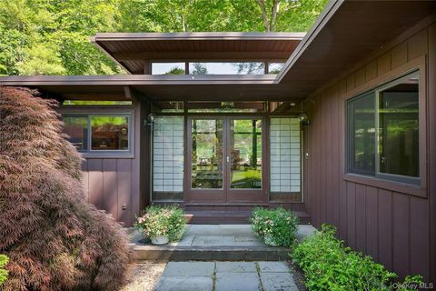 Tiny photo for 65 Holly Place, Briarcliff Manor, NY 10510 (MLS # 1001692)