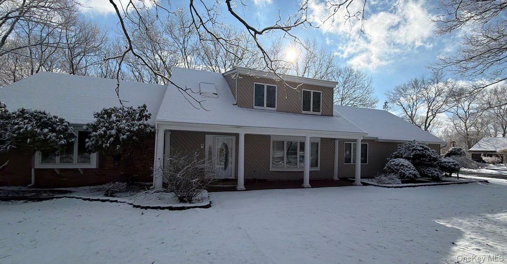 Photo of 1 Domino Way, Mount Sinai, NY 11766 (MLS # 961535)
