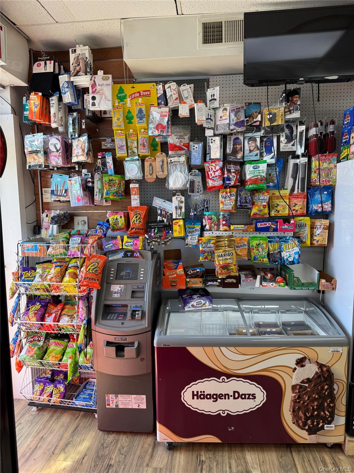 Photo 1 of 9 — 1233 sunrise highway, Bay Shore, NY 11706