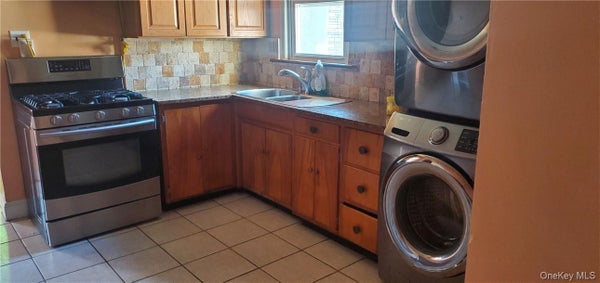 31 THURMAN ST, YONKERS, NY 10701 - Image e095d0d695aa3f17e8edc4ba3a5c0f4d/2520779734