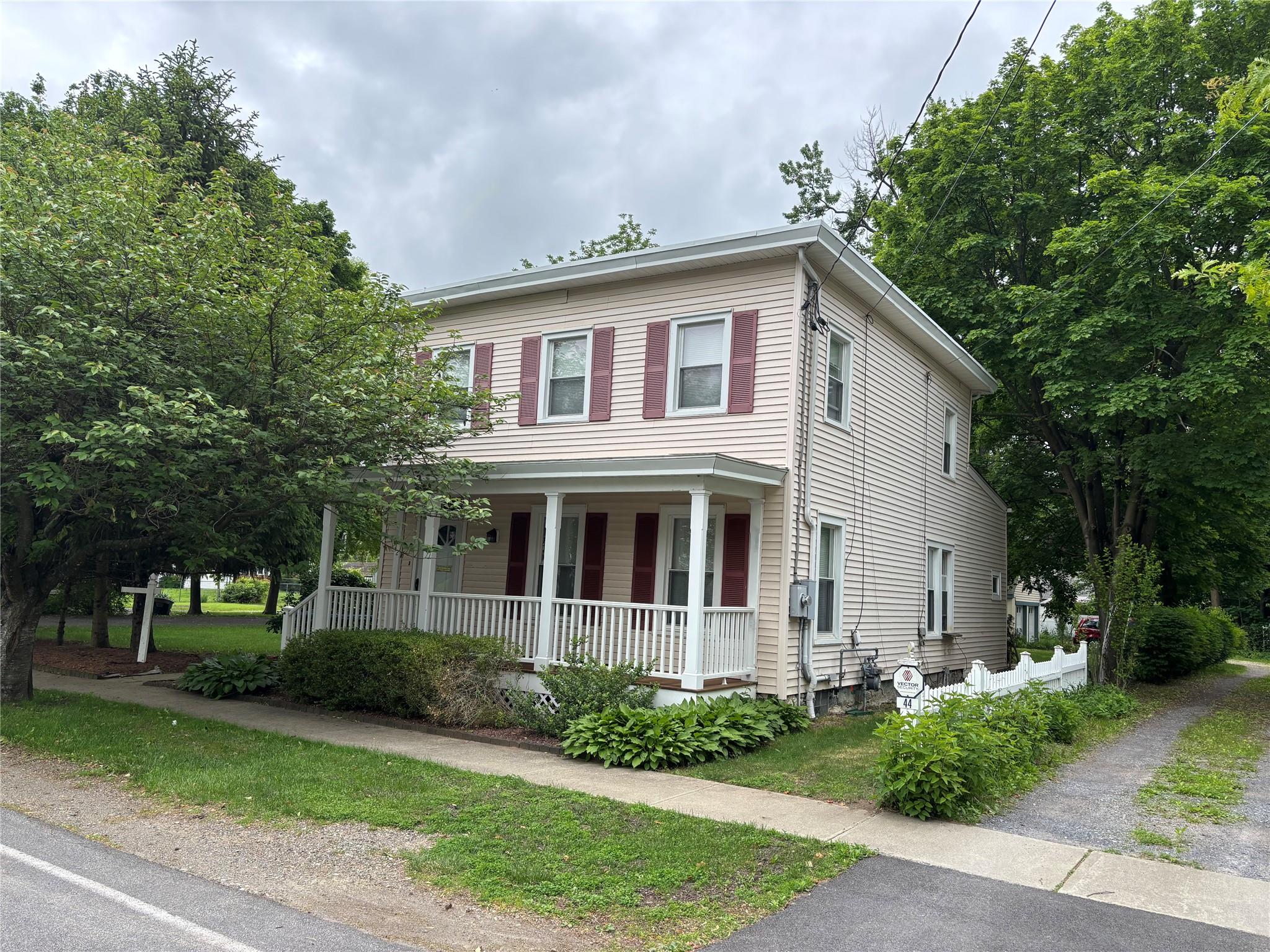 42 Jackson Street, Fishkill, New York image 1