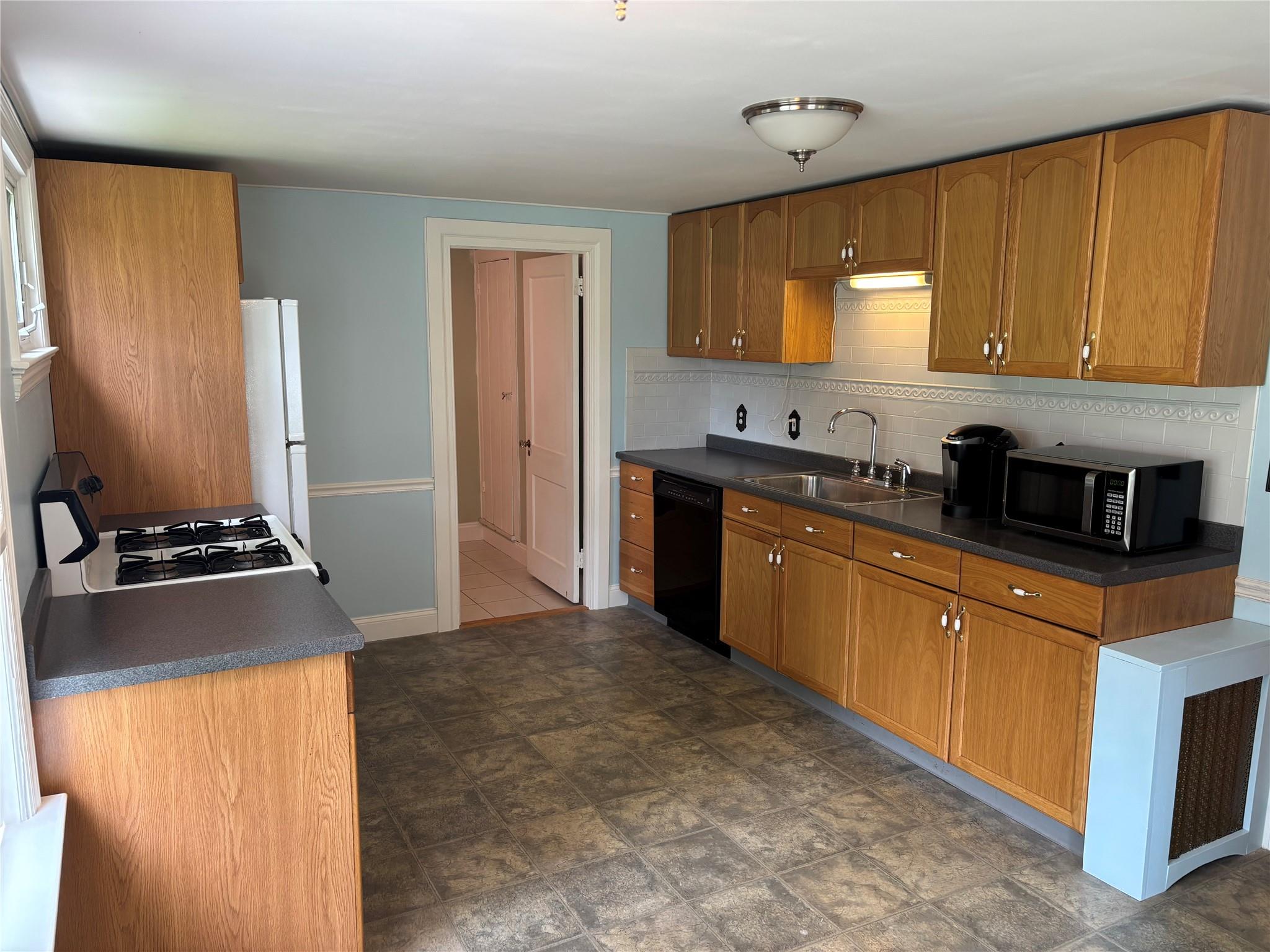 42 Jackson Street, Fishkill, New York image 14