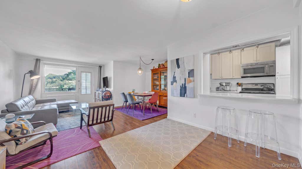Photo of 4901 Henry Hudson Parkway W #6E, Bronx, NY 10471 (MLS # 1030353)