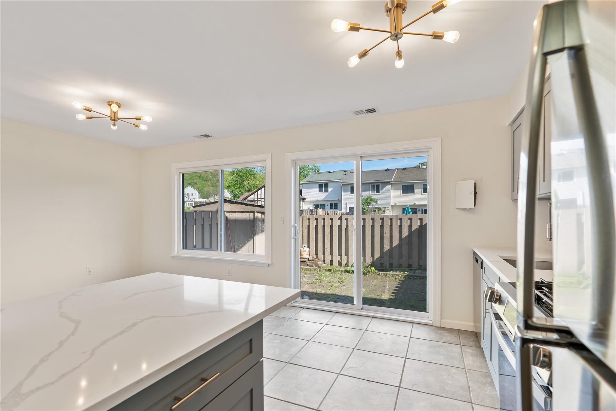 38 Sunny Brook Circle, Highland, New York image 8