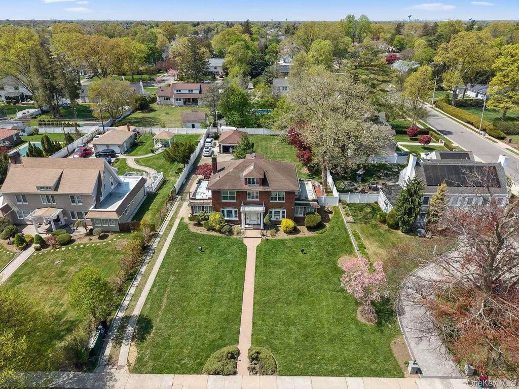 Photo of 191 Cathedral Avenue, Hempstead, NY 11550 (MLS # 992497)