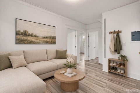 Apartment For Rent - 127 Maple Avenue #2<br/> Westchester County, Rye, NY 10580