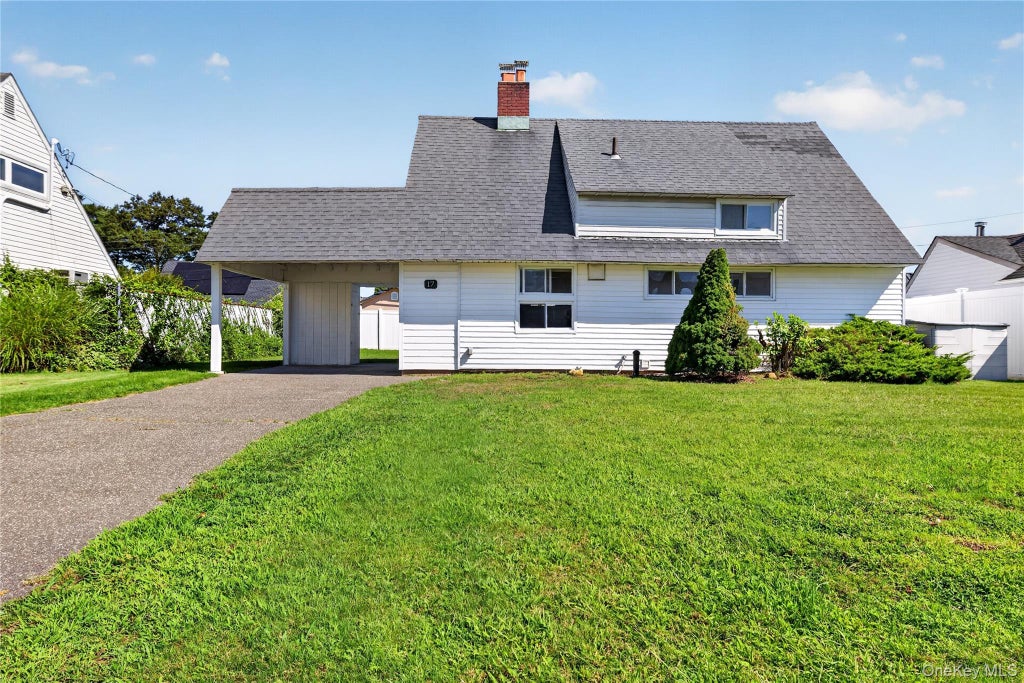 Photo of 17 Berry Lane, Hicksville, NY 11801 (MLS # 1055192)