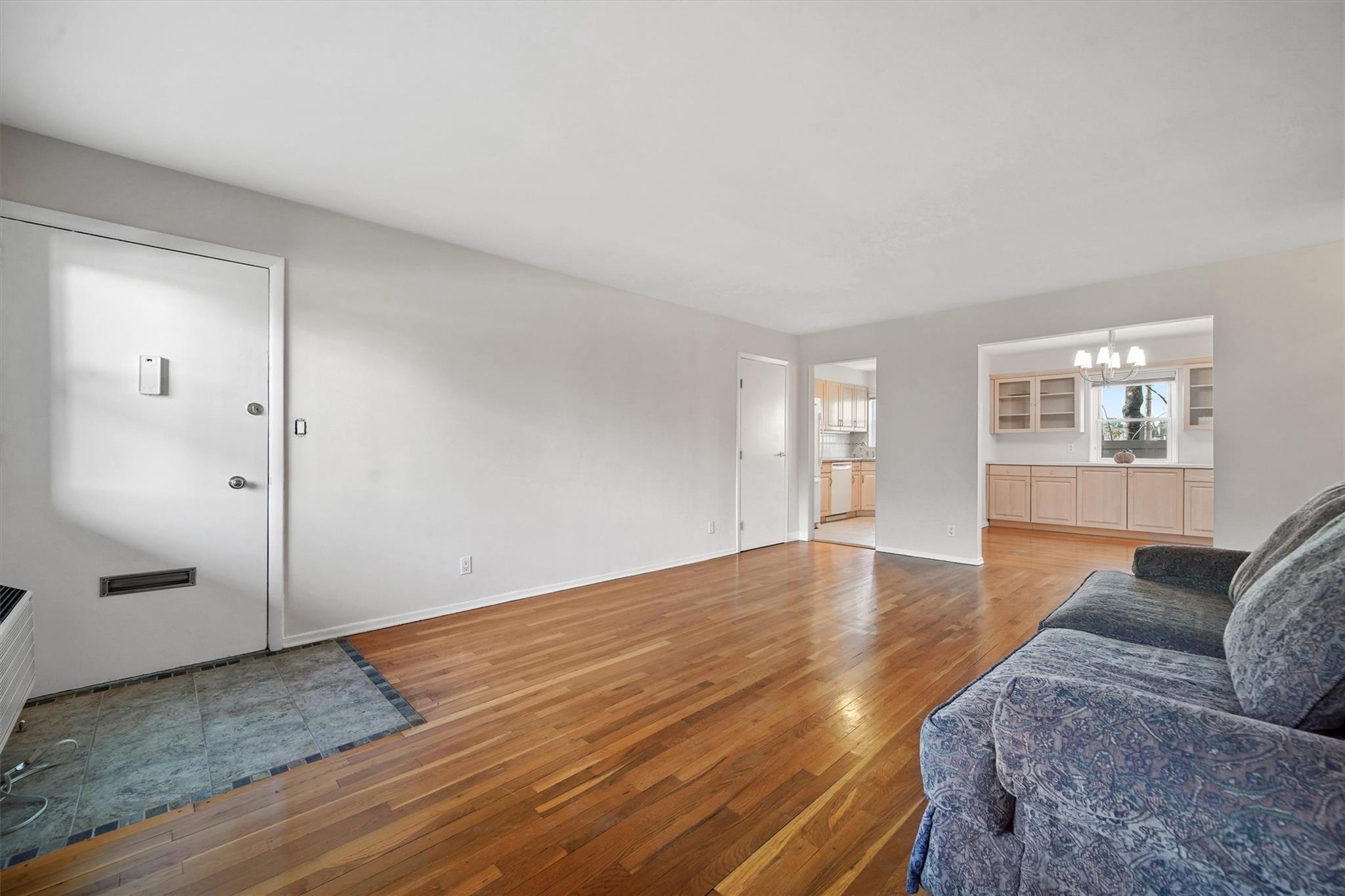 419 Tomkins Avenue #1, Mamaroneck, New York image 3