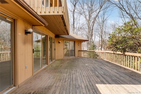 10 Hunters Trail Wading River NY 11792