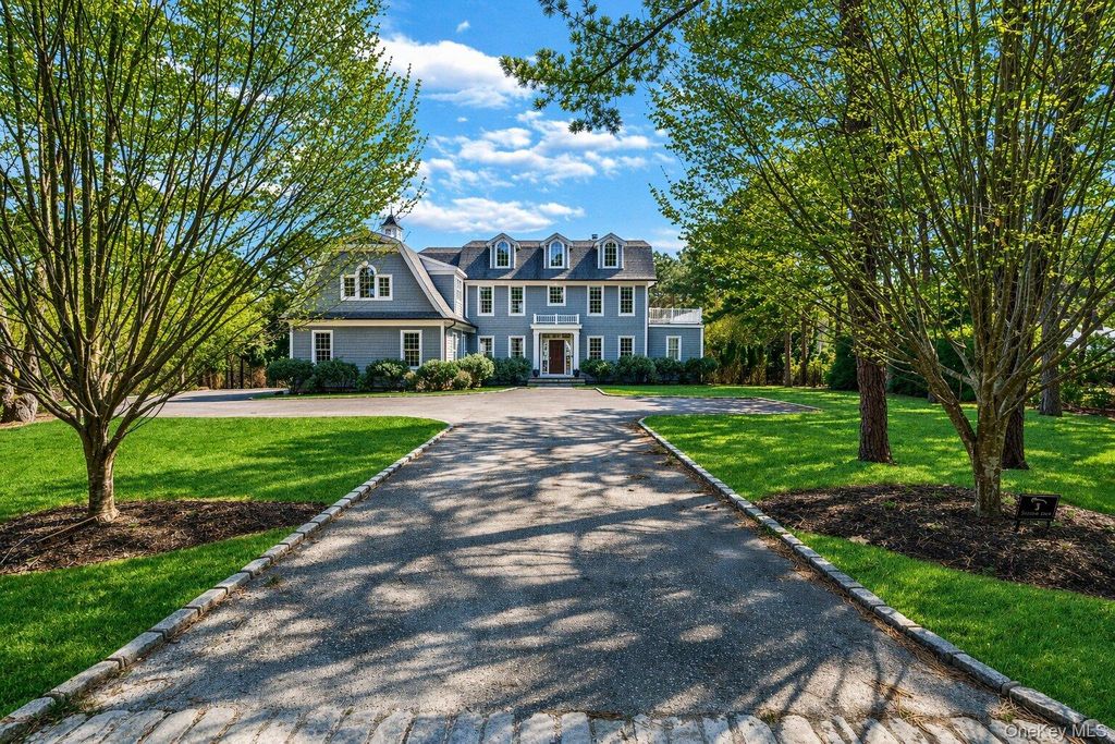 Photo of 3 Sachem Lane, East Quogue, NY 11942 (MLS # 987997)