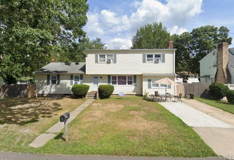 Photo of 295 Fulton Street, West Babylon, NY 11704 (MLS # 1009910)