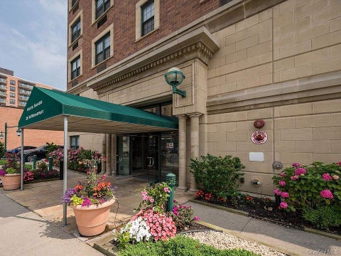 Condo For Rent - 26 W Broadway #604<br/> Long Beach, NY 11561