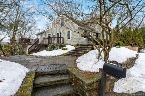 Homes For Sale - 84 Hemlock Road<br/> South Salem, NY 10590