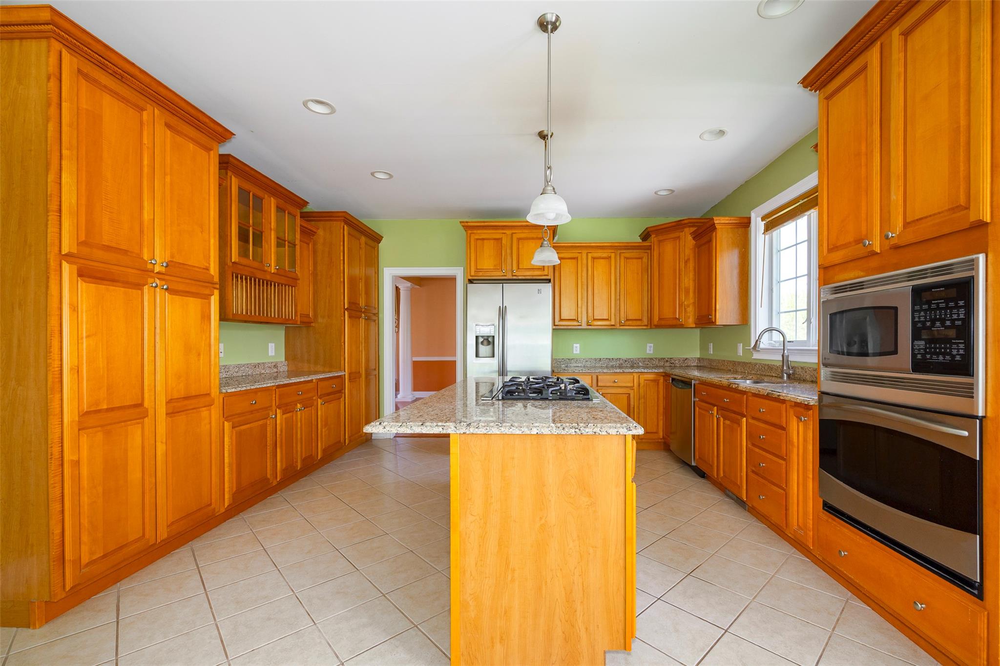 9 Ridgeline Drive, Poughkeepsie, New York image 3