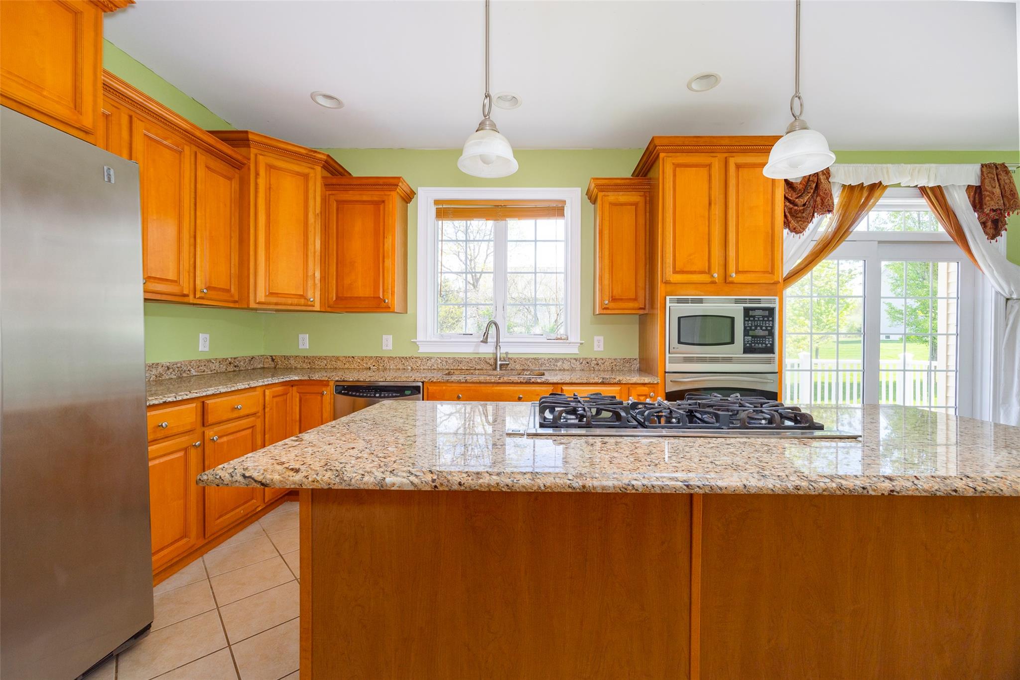 9 Ridgeline Drive, Poughkeepsie, New York image 4