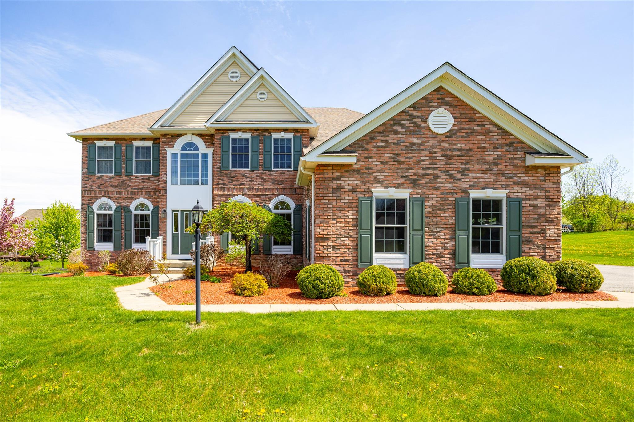 9 Ridgeline Drive, Poughkeepsie, New York image 2
