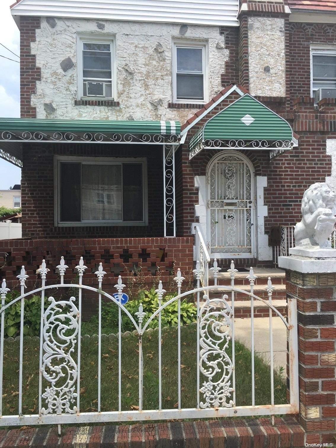 Property for Sale at 230 Street, Laurelton, Queens, NY - Bedrooms: 4 
Bathrooms: 2 
Rooms: 9  - $680,000