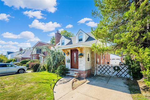 Condo For Sale - 5612 212th Street<br/> Bayside, NY 11364