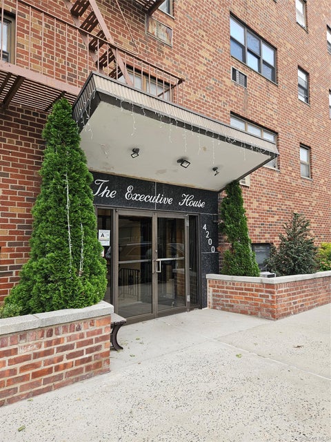Homes For Sale - 4200 Herkimer Place #7F<br/> Bronx, NY 10470