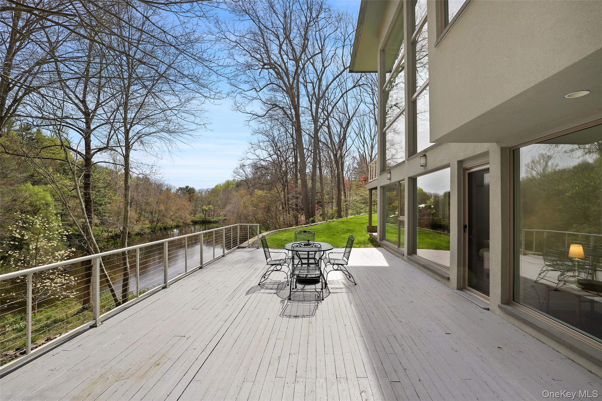 17 Fox Run Road