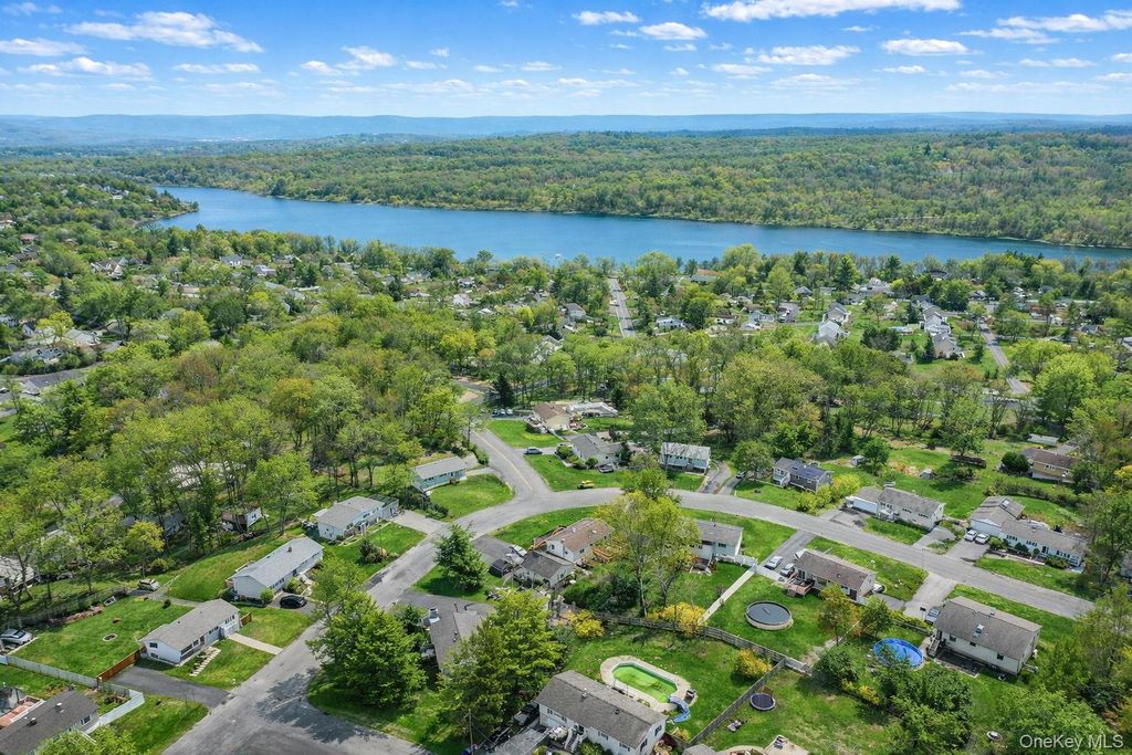 Photo of 40 Poplar Drive, Monroe, NY 10950 (MLS # 982301)