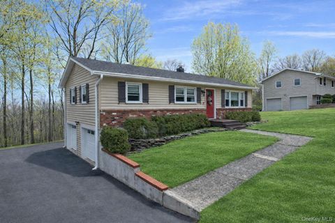 Homes For Sale - 40 Poplar Drive<br/> Monroe, NY 10950