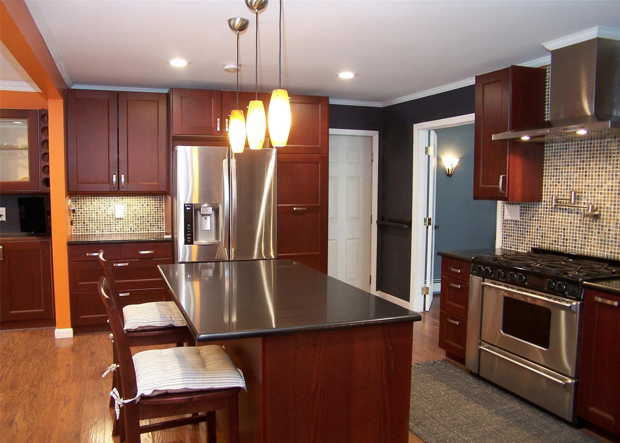 36 Robinson Street, Shoreham, New York image 6