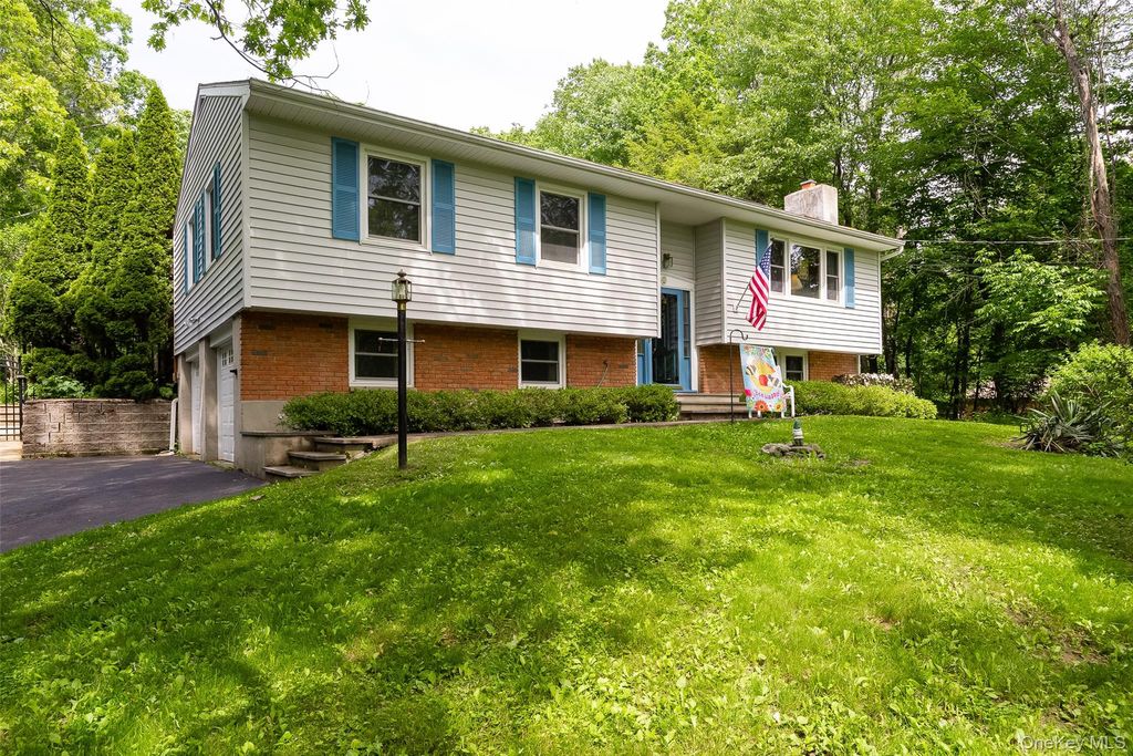 Photo of 16 Dose Road, Wappingers Falls, NY 12590 (MLS # 1005619)