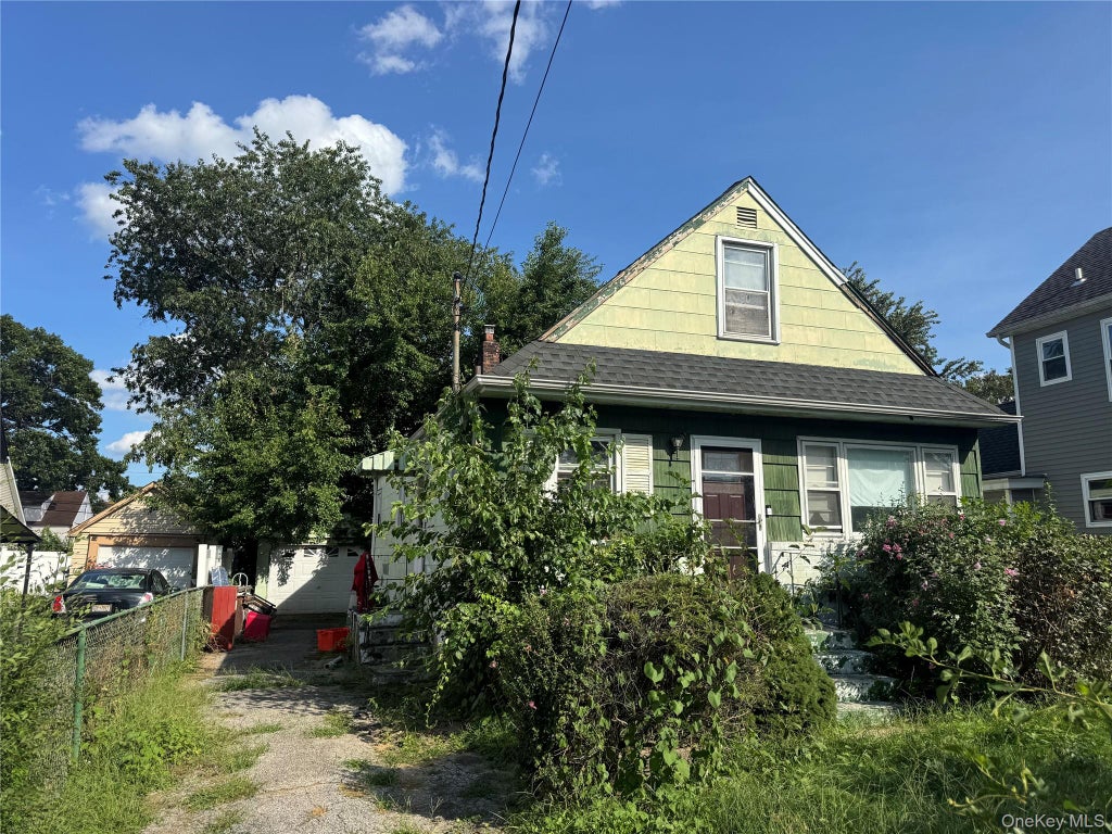 Photo of 283 Doherty Avenue, Elmont, NY 11003 (MLS # 1044548)