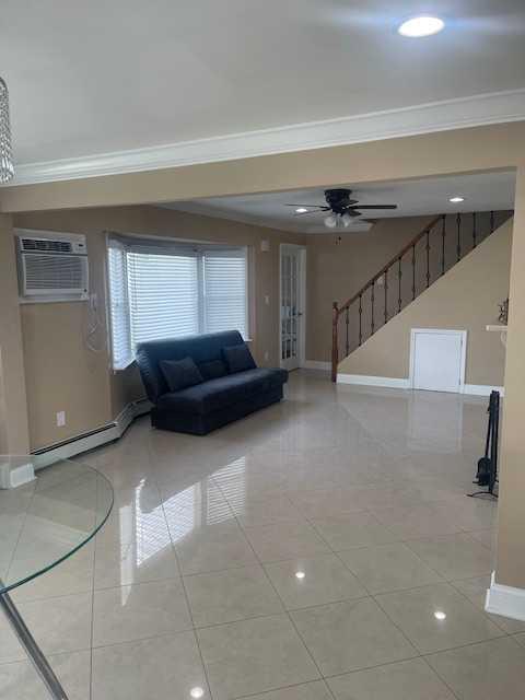 18 Prince Lane, Westbury, New York image 5