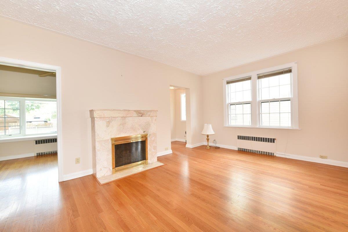 6 York Place, Williston Park, New York image 4