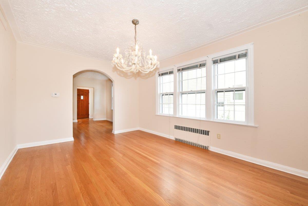 6 York Place, Williston Park, New York image 5