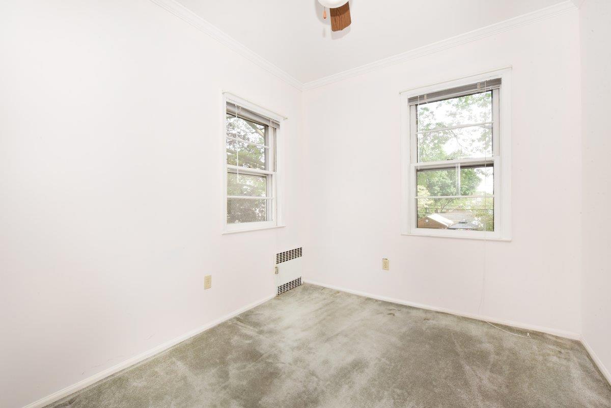 6 York Place, Williston Park, New York image 15