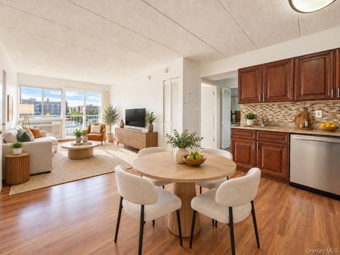 Photo of 76-01 113th Street #6/D, Forest Hills, NY 11375 (MLS # 1060109)