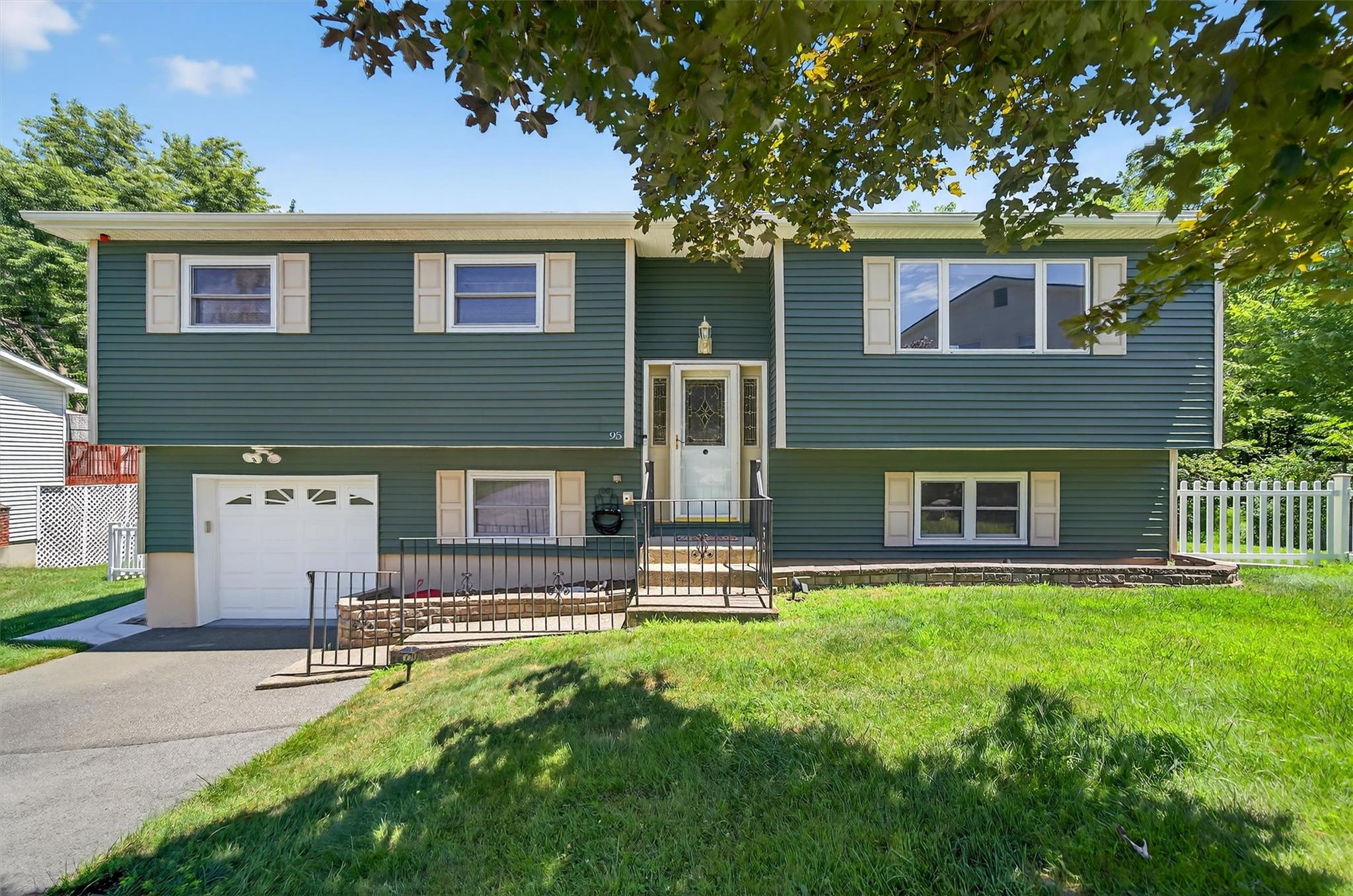 95 Rolling Meadows Road