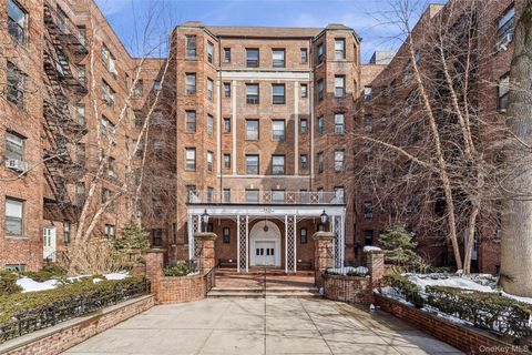 Homes For Sale - 8451 Beverly Road #6R<br/> Kew Gardens, NY 11415