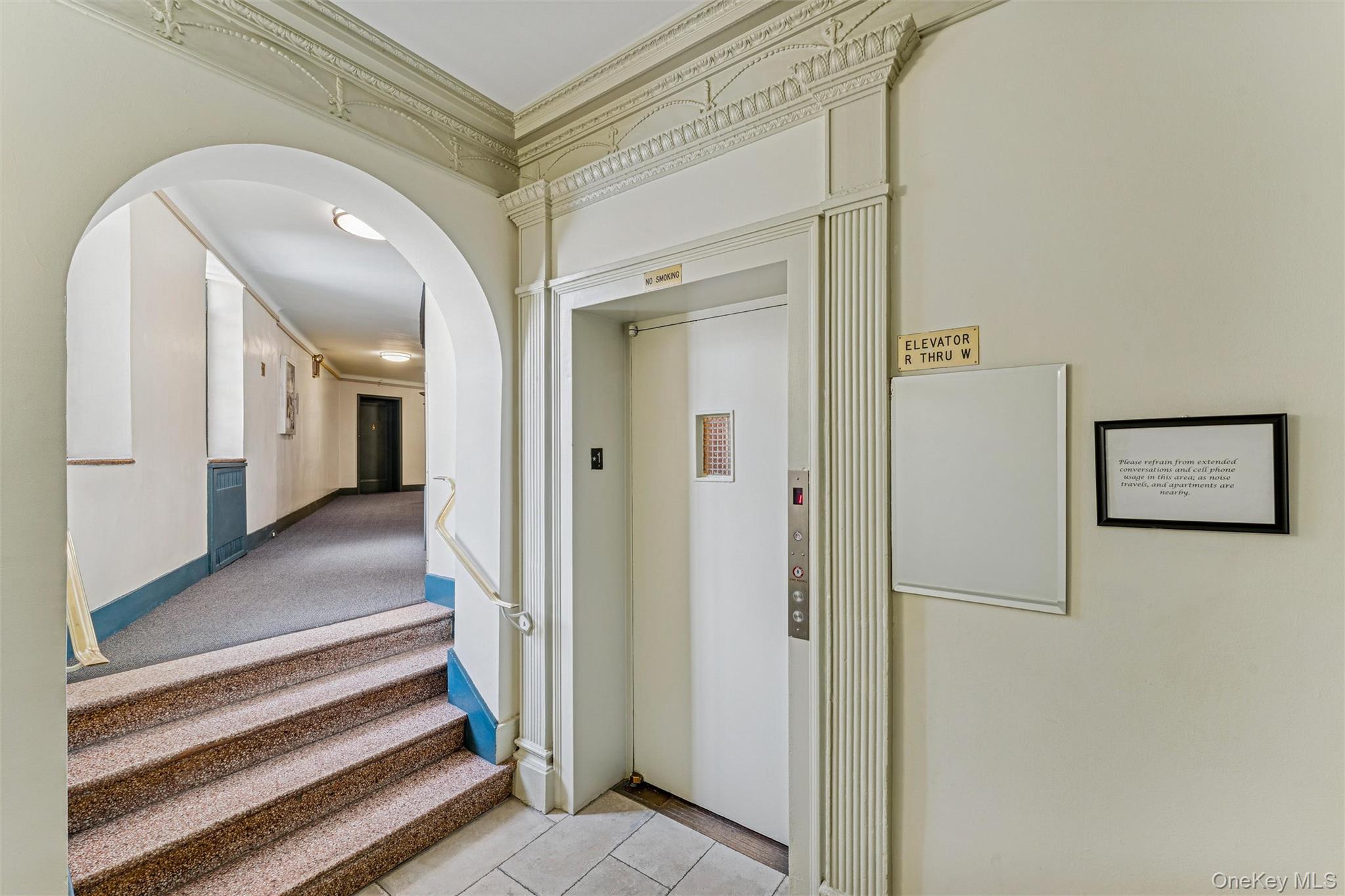 8451 Beverly Road 6R