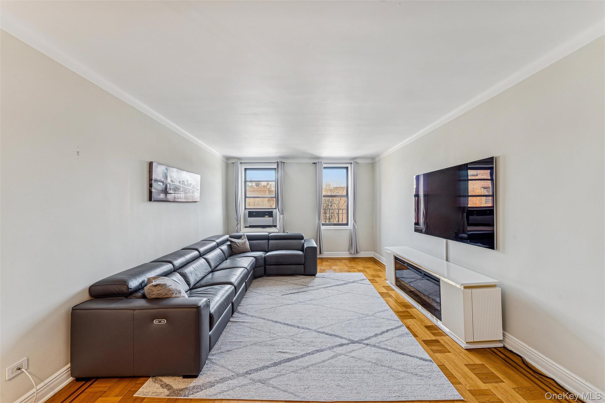 8451 Beverly Road 6R