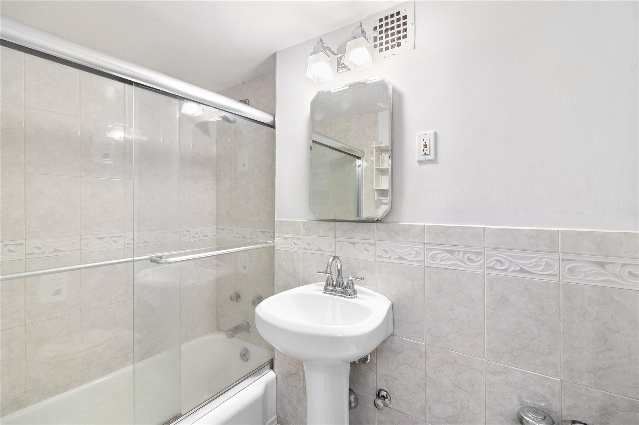 35-11 85th Street #8N, Jackson Heights, New York image 7