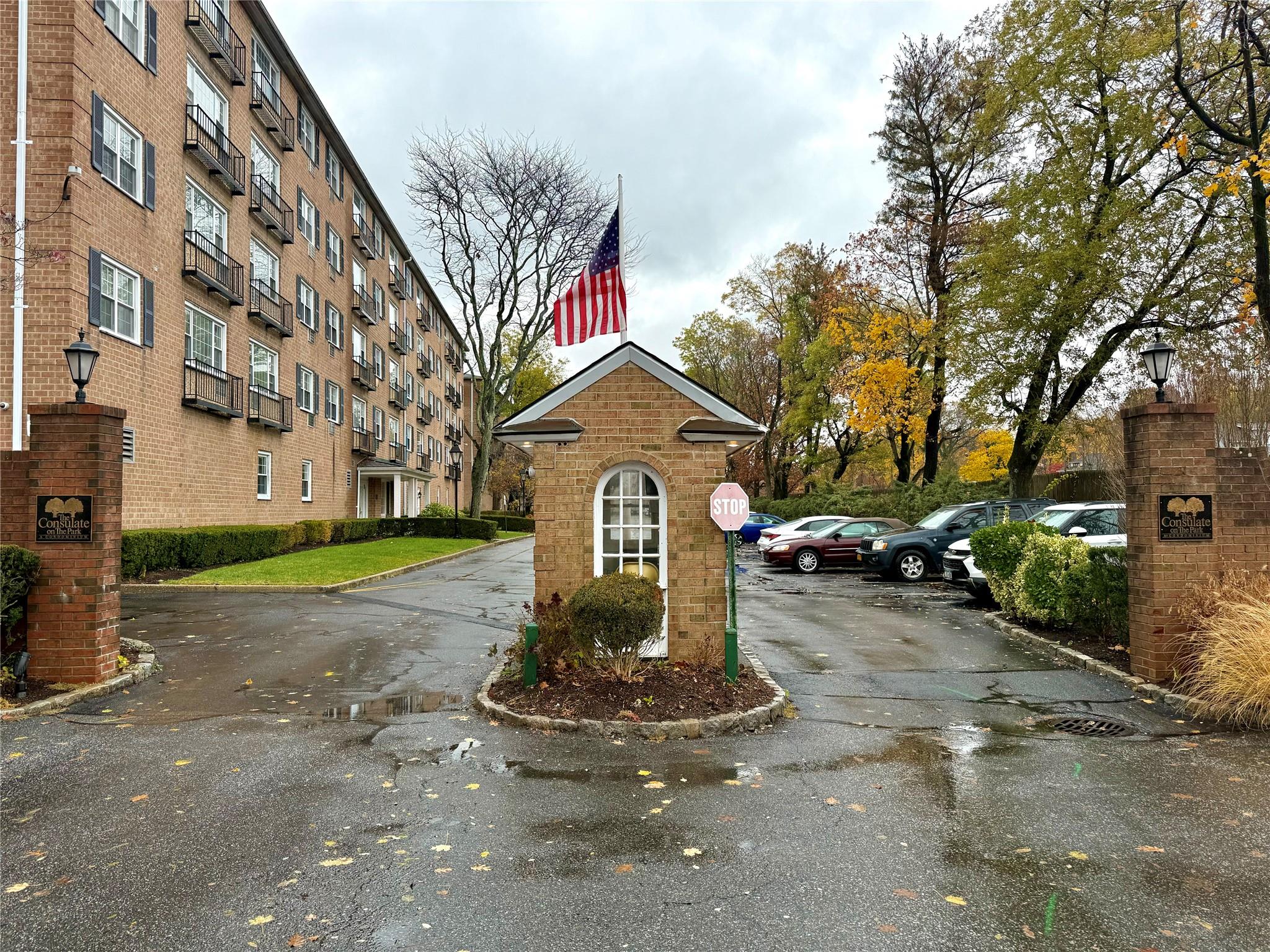 4 Consulate Drive #2M, Tuckahoe, New York image 1