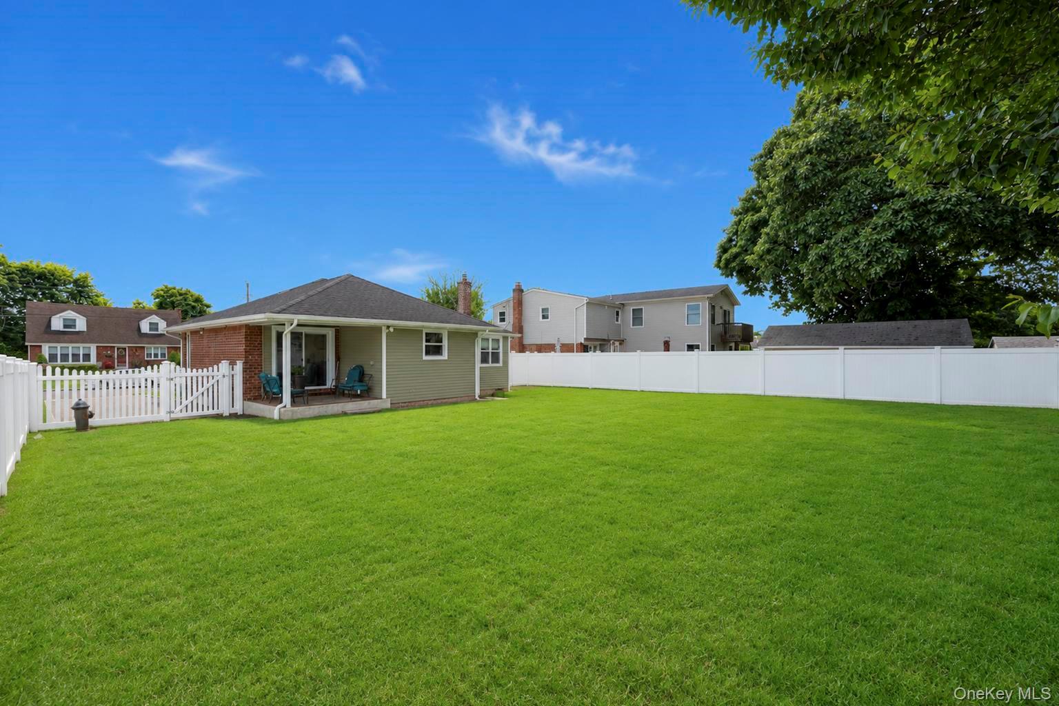 15 Lowell Drive