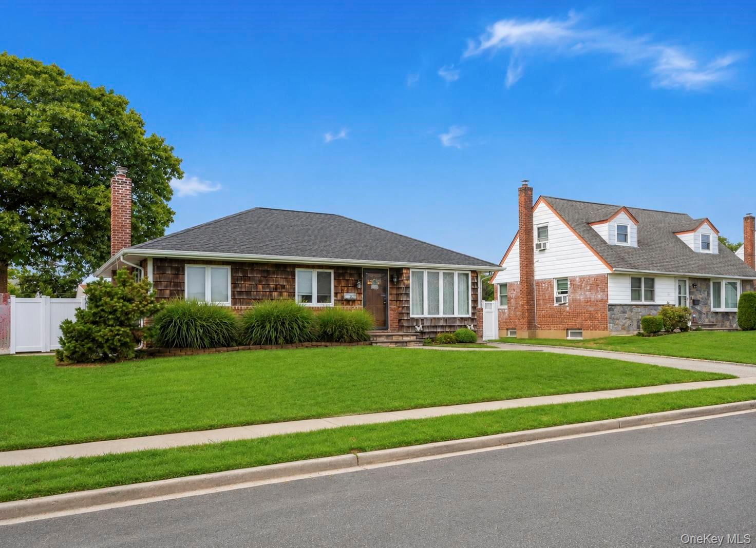 15 Lowell Drive
