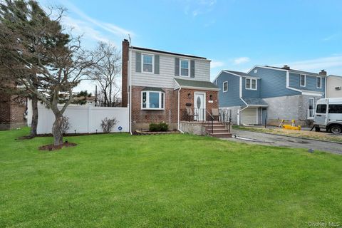 22 Miriam Parkway Elmont NY 11003