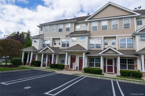 Condo For Sale - 19 Putters Way #6<br/> Middletown, NY 10940